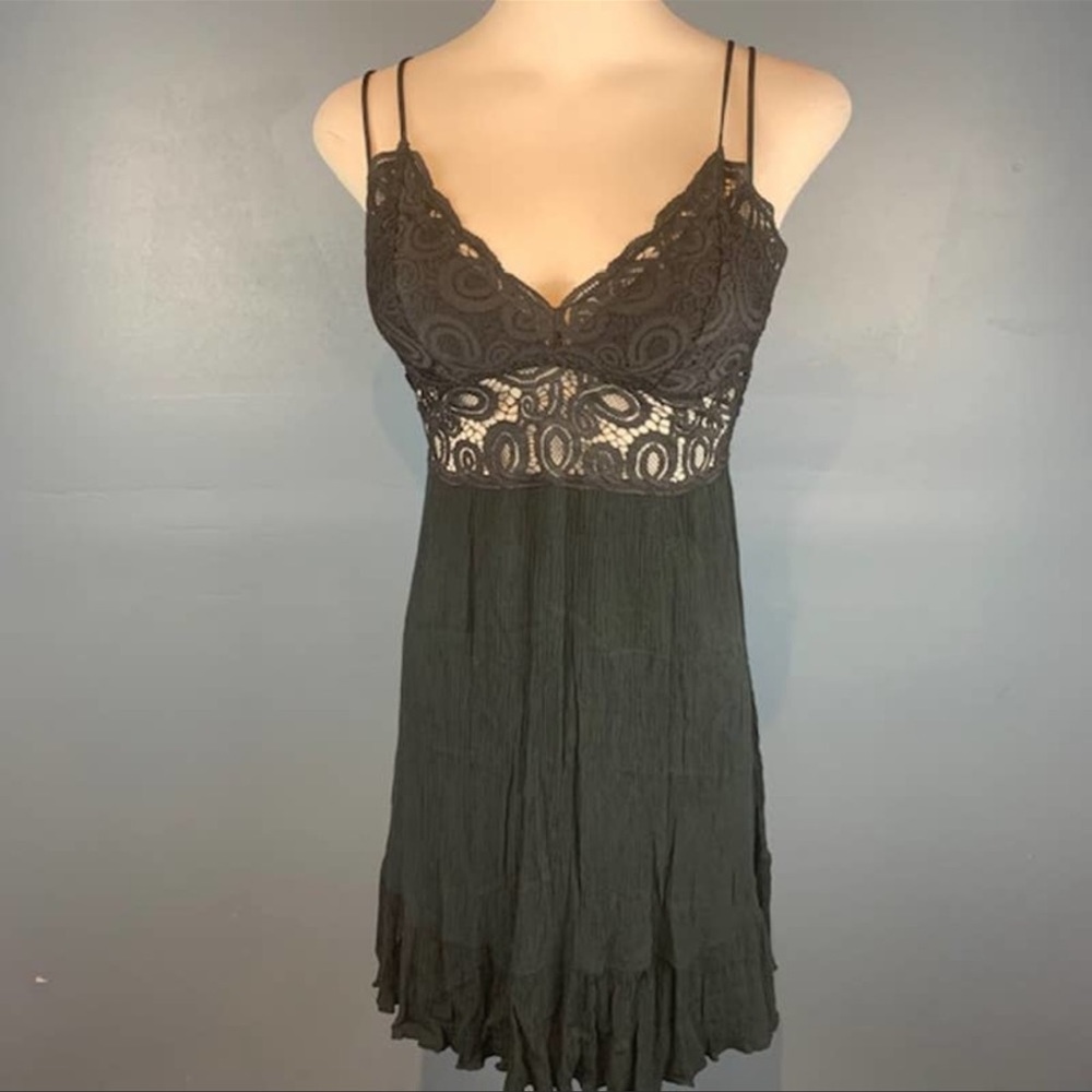 vs pink black dress